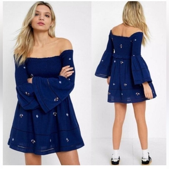 Free People Dresses & Skirts - Free people XS/ S daisy dress ruched elastic mini counting daisies